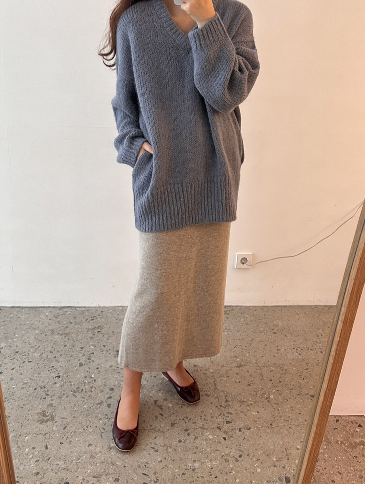 알파카 주머니있는 브이넥 스웨터(2color)